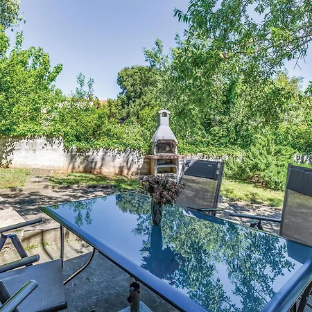 4 Bedroom Beautiful In Holiday home *